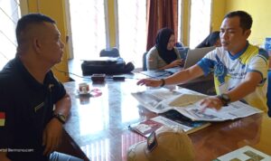 Kabid Trantibum POL PP Lebong Bambang Ariyanto bersama Wali / orang tua pelajar