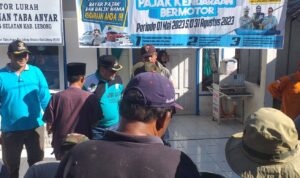 Wakil Bupati Lebong Drs Fahrurrozi hadir dan pimpin langsung gerdal Hama Pacet di kelurahan Taba Anyar