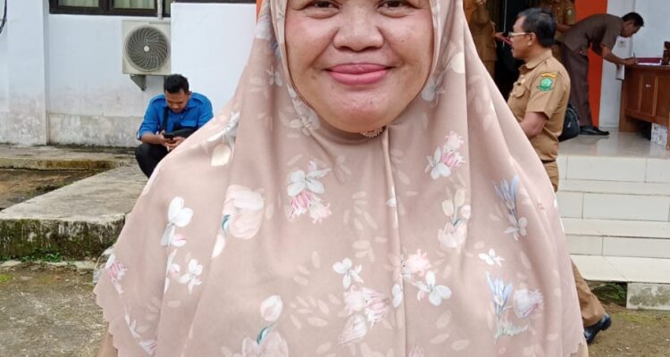 YUswati SKM .MAP. Kadis Dp3p2AKB Lebong