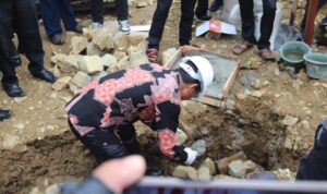Bupati Lebong lakukan peletakan batu Pertama Pembangunan Masjid Syuhada Desa Bioa Putiak Pinang Belapis