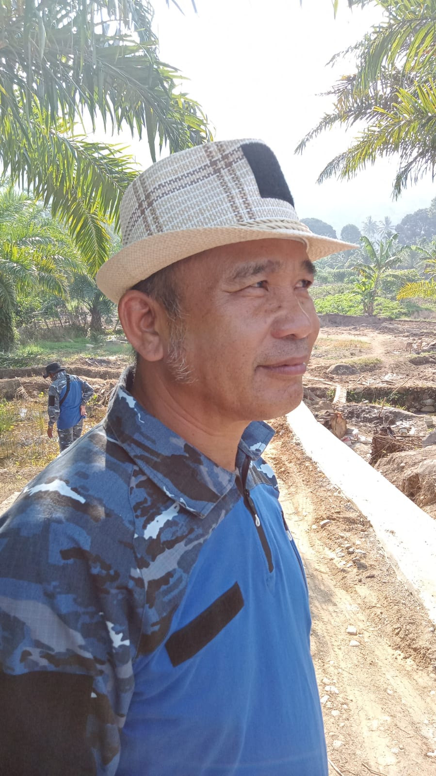 Nur Muhammadsah S.Pd Pjs Kades Talang Donok kecamatan Topos 