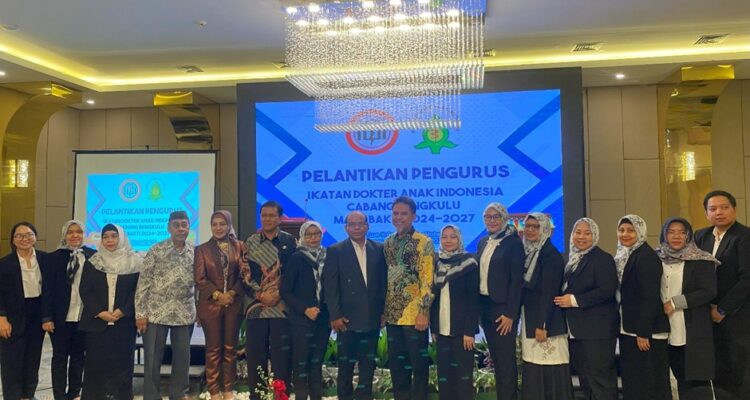 dr Arta Wisnu Prayoga Paling kanan