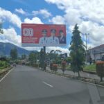 Baliho yang mengandung Informasi sesat Lokasi Ruas jalan depan Gedung tenis Indor Kejaksaan negeri Lebong Kejakasaan