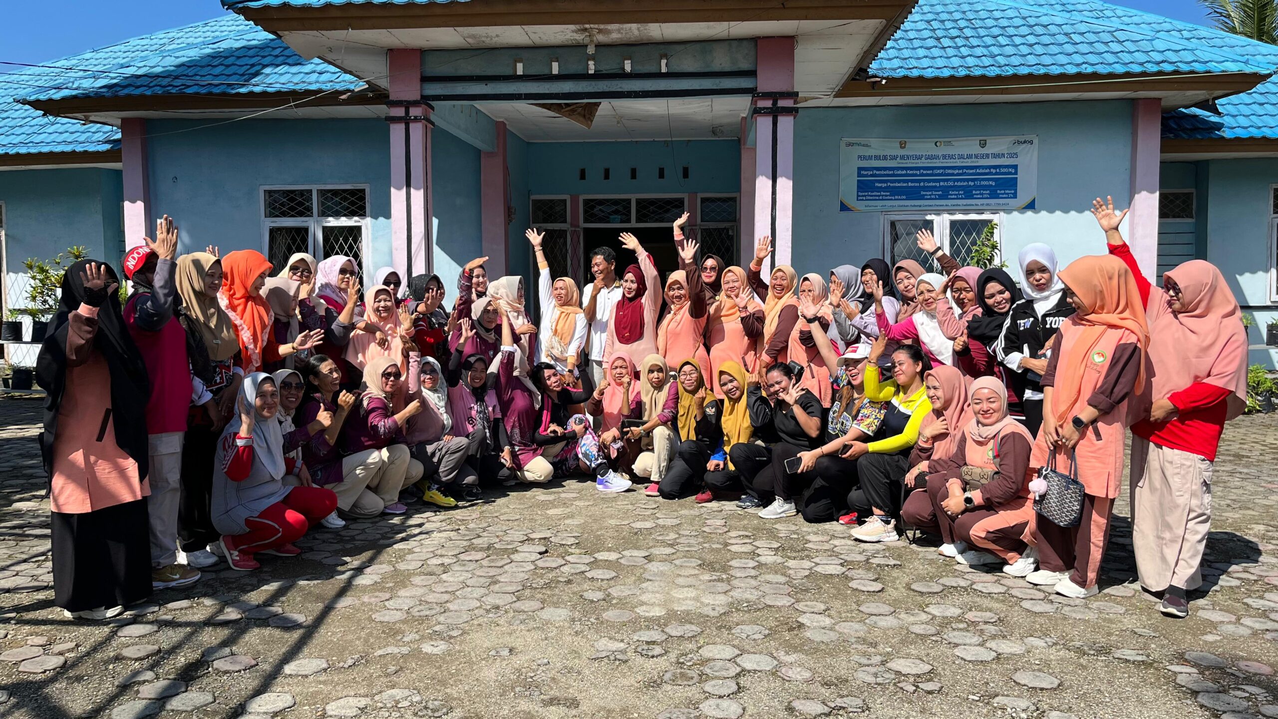 Peserta senam bersama DWP DKP Lebong hari kartini 2026