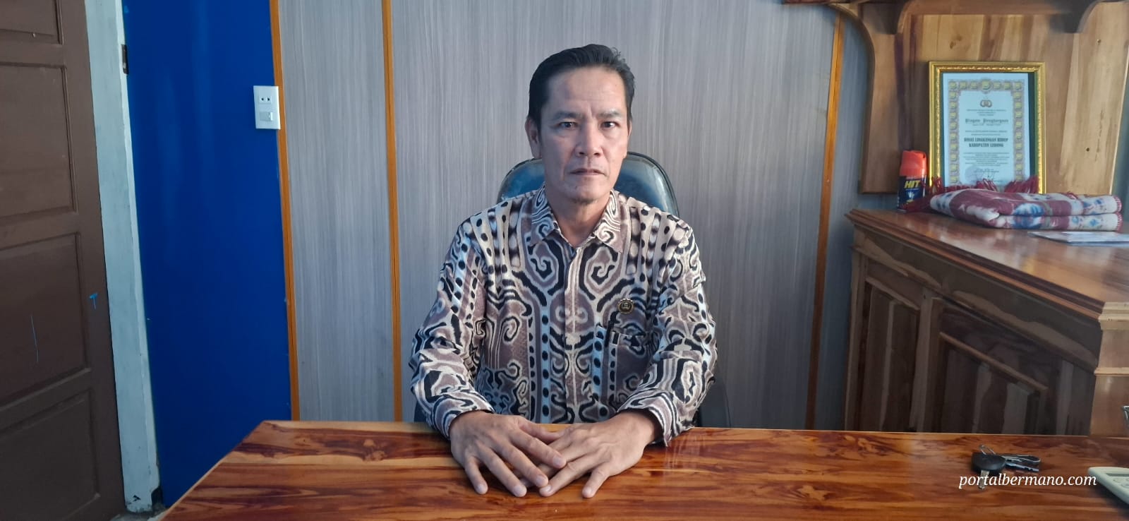 Plt Kepala Dinas Lingkungan Hidup (DLH) kabupaten Lebong Amerouche, S.T